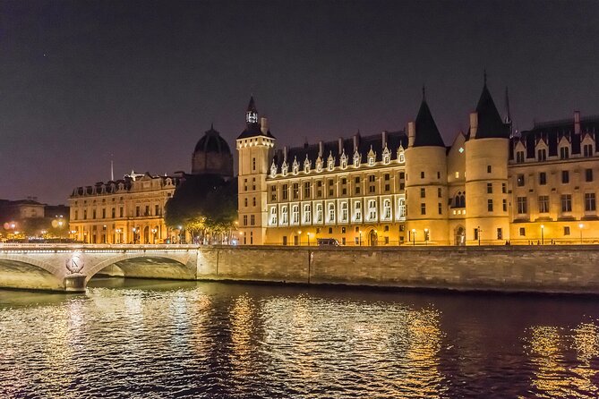 Paris by Night Walking Tour: Ghosts, Mysteries and Legends - Starting beside Pont Neuf after sunset