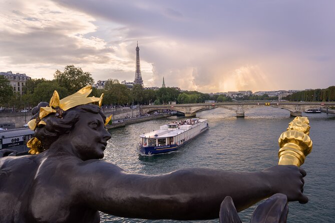 Paris Capitaine Fracasse 3 Course Seine River Dinner Cruise - Window seats, middle tables, and the upper deck