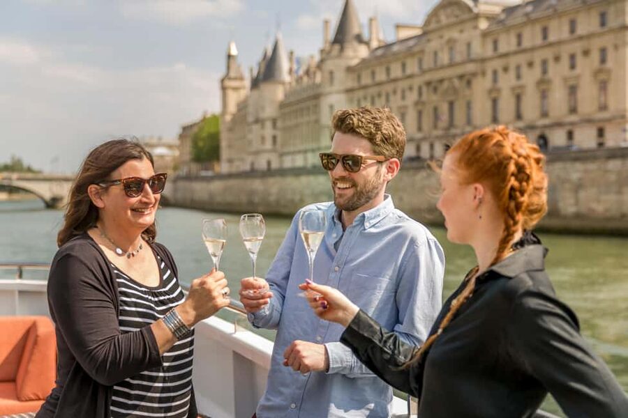 Paris: Champagne Tasting Cruise Departure from Eiffel Tower - The three-glass Champagne tasting