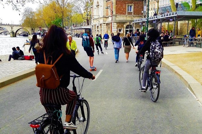 Paris: Charming Nooks and Crannies Bike Tour - The Marais, from medieval streets to Place des Vosges