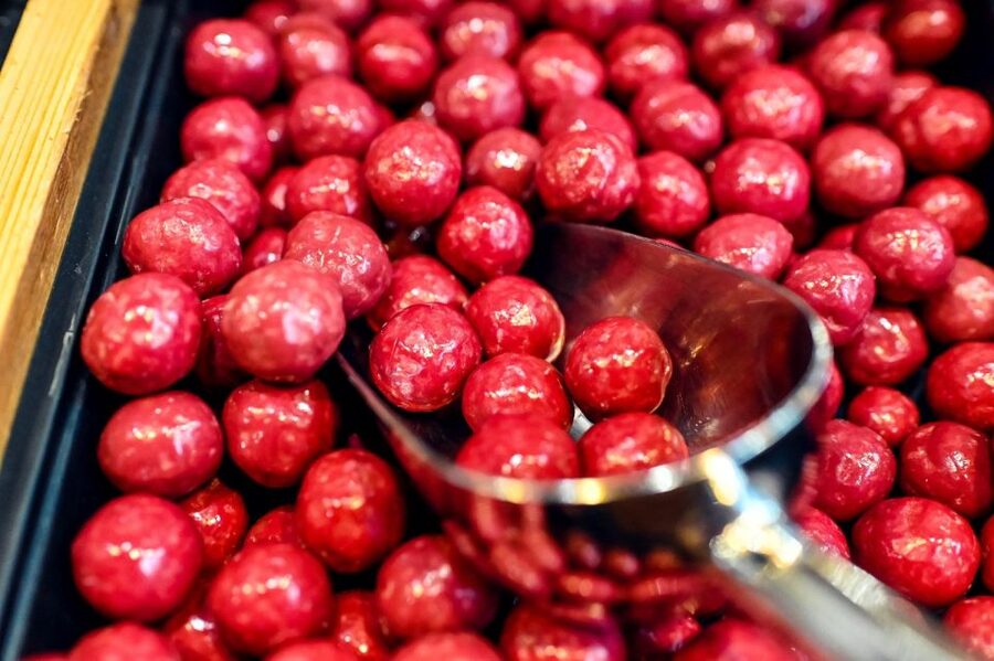 Paris: Chocolate and Pastry Tour with Tastings - The fresh baked secret dish