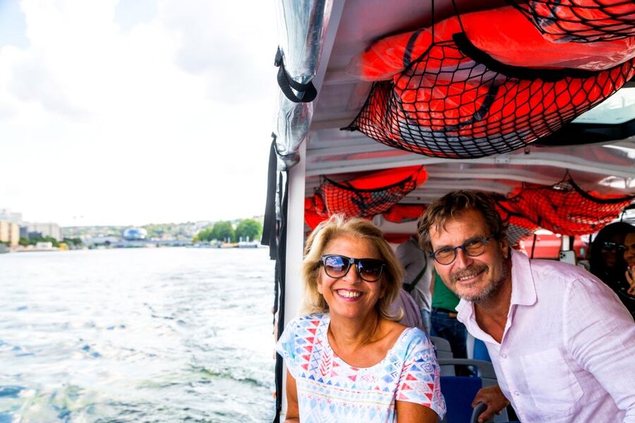 Paris: City and River Seine Tour on an Amphibious Bus - From the royal road to the Hauts-de-Seine