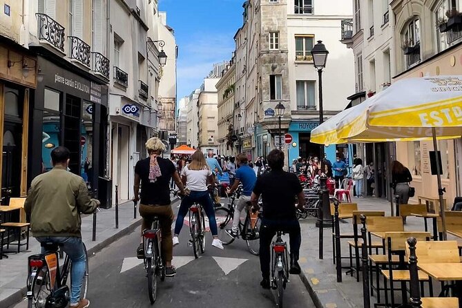 Paris: City Bike Tour on a Dutch Bike - The Louvre, Hôtel de Ville, and Notre-Dame