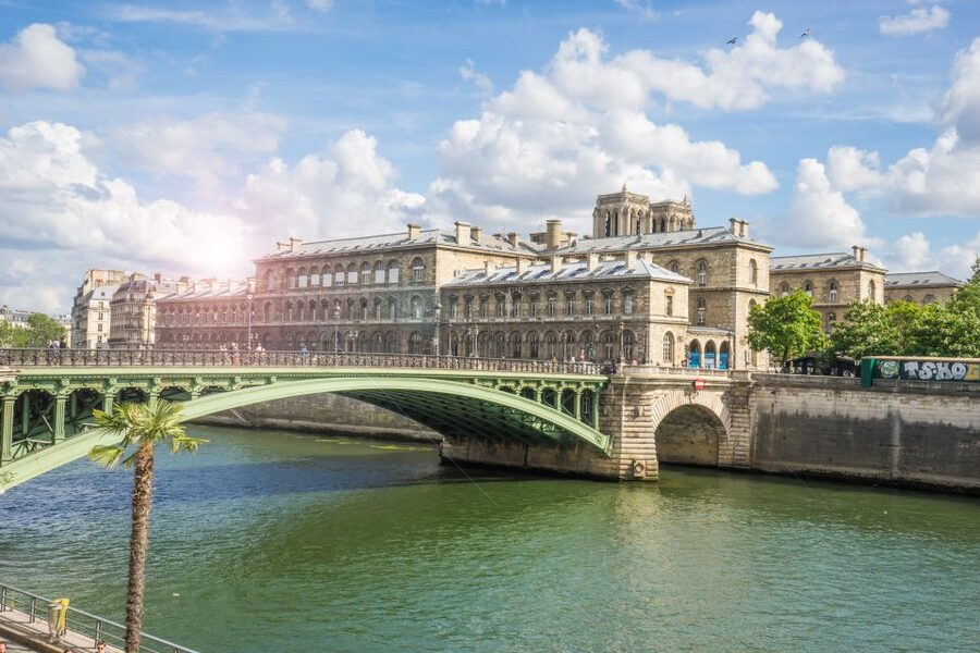 Paris: City Center Group Tour in German - Palais Garnier and the secrets of opera life