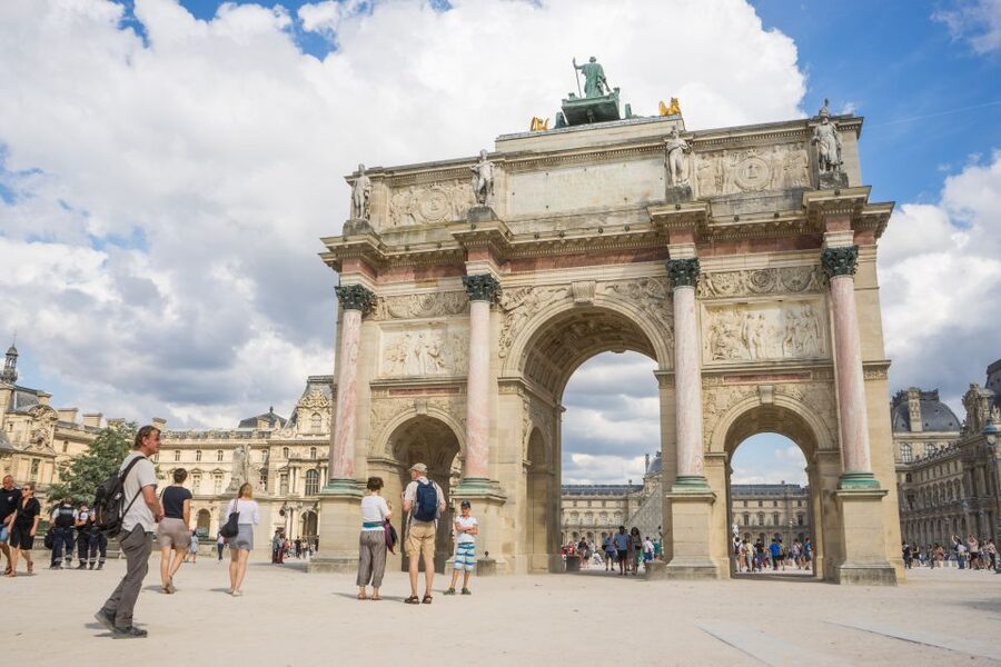 Paris: City Center Group Tour in German - Meeting your guide near Opéra Garnier