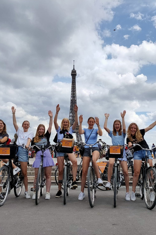 Paris: City Highlights Bike Tour - Riding beside the Seine to the Eiffel Tower