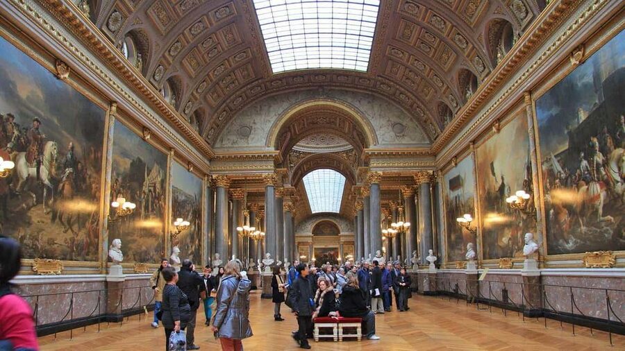 Paris: City Pass – Eiffel, Louvre & 27+ Must-See Sights - Smaller attractions and a taste of Paris