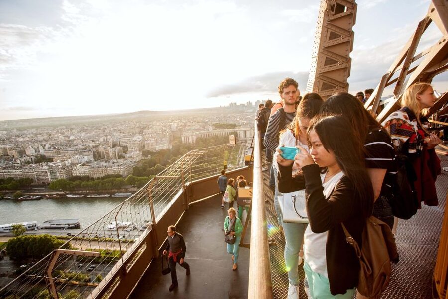 Paris: City Tour by Bus with Eiffel Tower & Optional Summit - Arriving at the Eiffel Tower