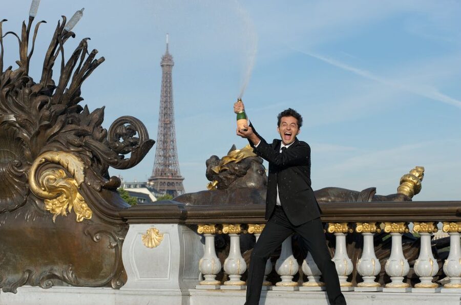 Paris: Comedy Show in English - How to Become a Parisian - Why the theater setting adds to the evening