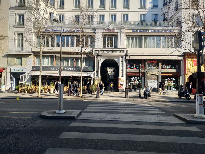 Paris: Covered Passages Walking Tour - Galerie Vivienne: the grand opening scene