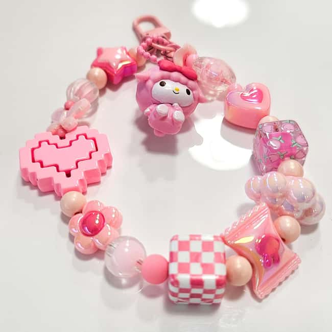 Paris: Create your phone strap, bag or keychain - Friendly Instruction Without a Long Class Commitment