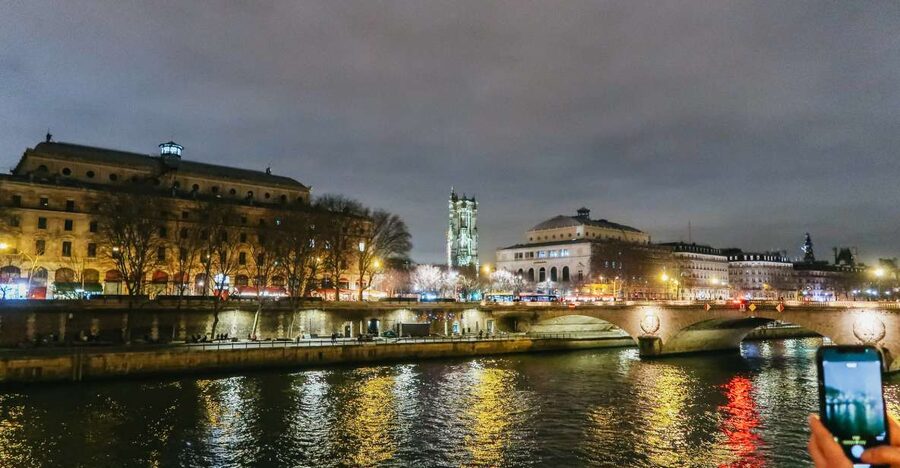 Paris: Dark History and Ghostly Guided Walking Tour - Notre Dame’s stone monsters and secret signs