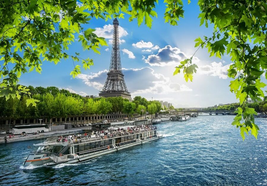 Paris: Day or Sunset Cruise with Drink, Ice Cream or Dessert - Notre Dame, Île de la Cité, and the Conciergerie