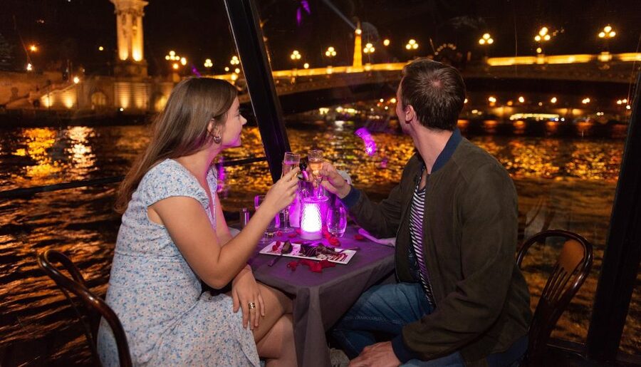 Paris: Dinner Cruise on the Seine and Eiffel Tower 2nd floor - Moving from the boat to the Eiffel Tower