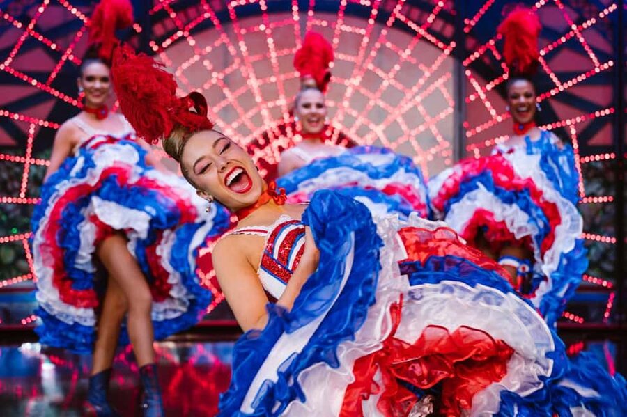 Paris: Dinner Show at the Moulin Rouge - Dinner in an 850-seat Belle Époque room