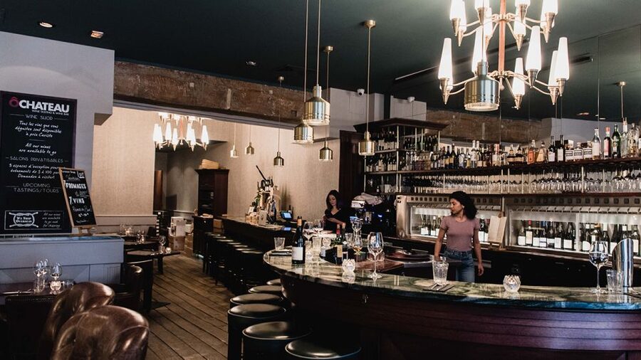 Paris: Dinner with Customized Wine Selection - O Chateau’s relaxed central Paris setting