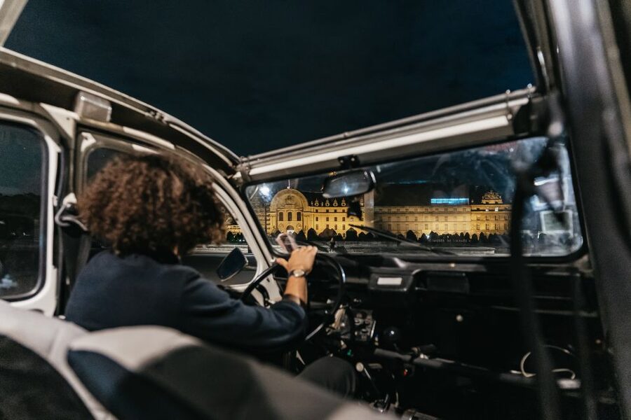 Paris: Discover Paris by Night in a Vintage Car with a Local - Champs-Elysees and the Arc de Triomphe