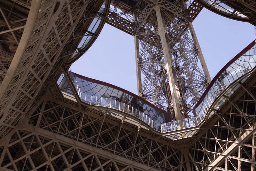 Paris: Early Dinner at Madame Brasserie in the Eiffel Tower - Arriving at 6:00 PM between the north and east pillars