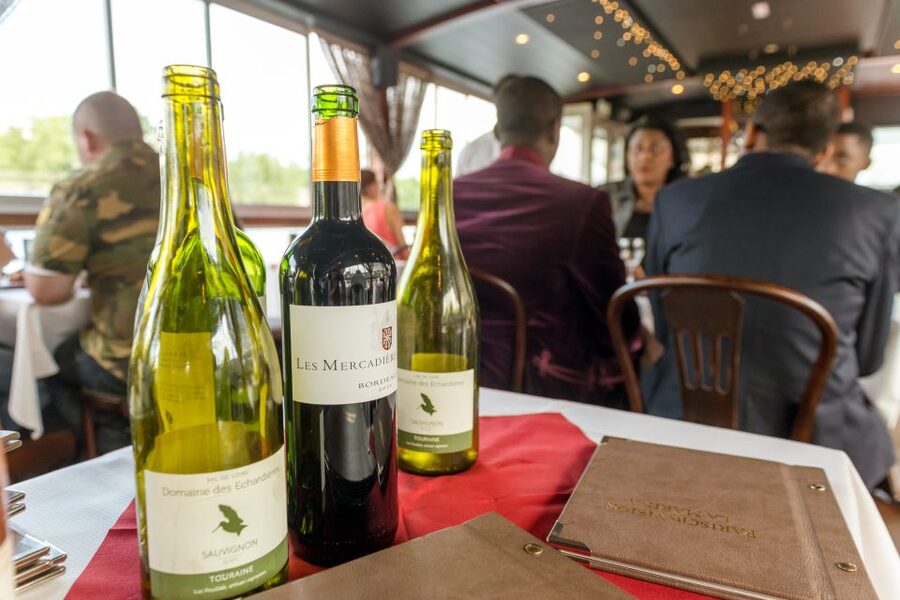 Paris: Early Evening Dinner Cruise on the River Seine - Dessert, coffee, and the onboard atmosphere