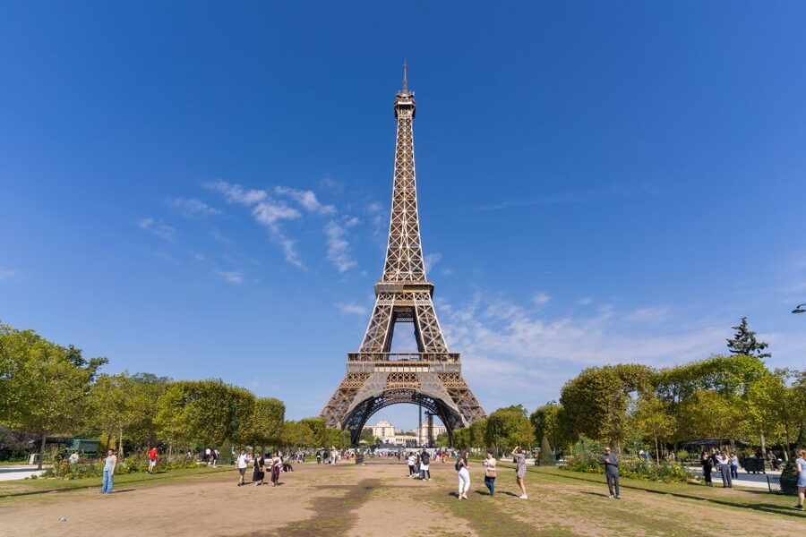 Paris: Eiffel Tower 2nd Floor or Summit Access - Is the summit worth the extra wait?