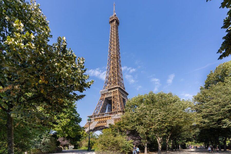 Paris: Eiffel Tower 2nd Floor or Summit Access - Who will get the most from this Eiffel Tower visit?