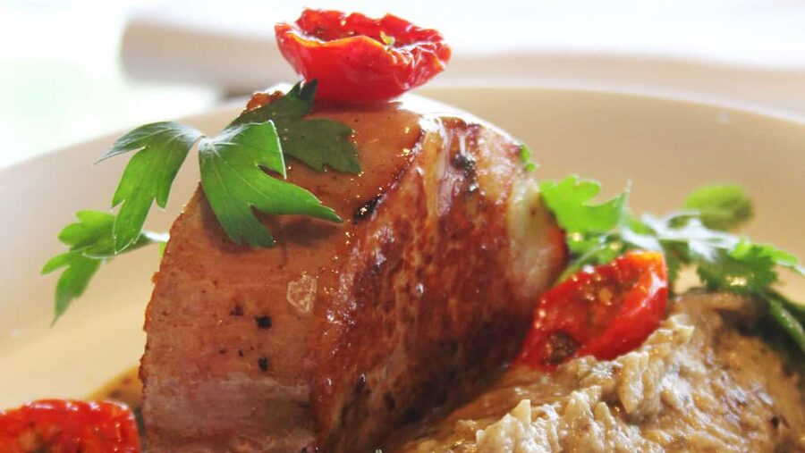 Paris: Eiffel Tower Dining, Gustave Menu at Madame Brasserie - Choosing between 6:30 PM and 9:00 PM