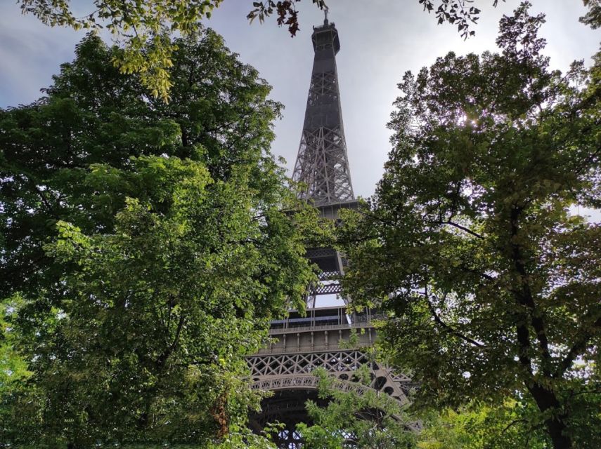 Paris: Eiffel Tower Entry Ticket with Optional Summit Access - Security and elevator entry