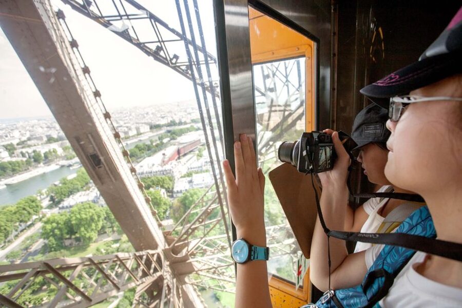 Paris: Eiffel Tower Tickets and City Bus Tour - Meeting point and practical planning