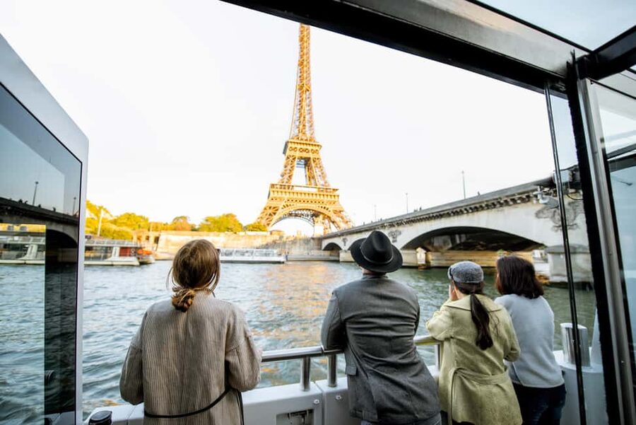 Paris: Eiffel Tower Tour & Seine River Cruise Tour - Walking toward the Iron Lady