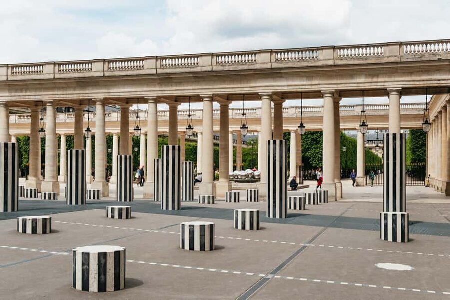 Paris: Emily TV Show Locations Guided Walking Tour - The optional Seine cruise