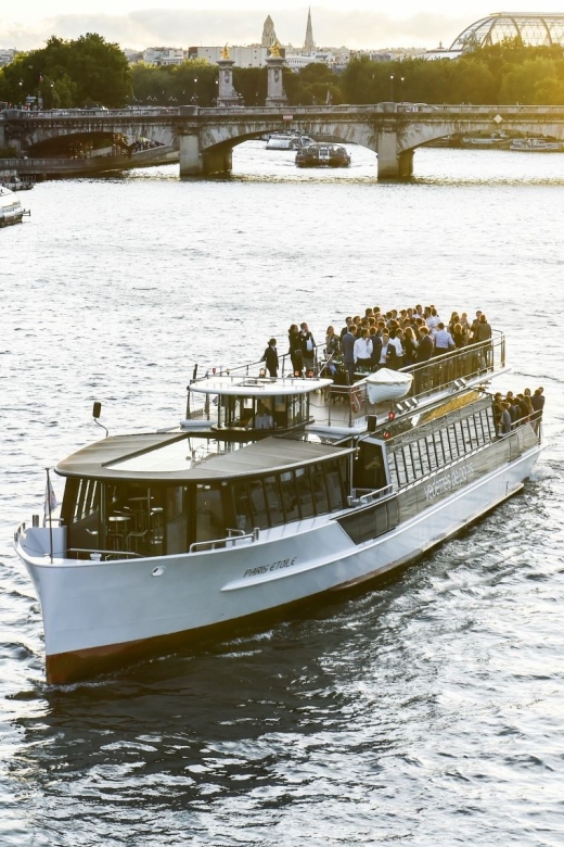 Paris: Evening River Cruise with Music - Is $27 a fair price for one hour?