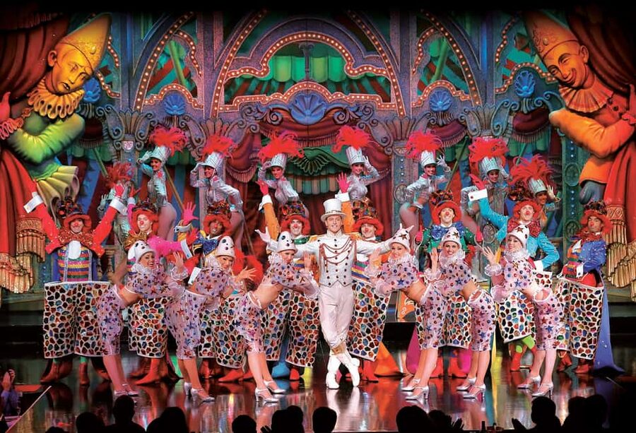 Paris: Evening Sightseeing Tour and Moulin Rouge Show - Paris after dark, followed by the Moulin Rouge