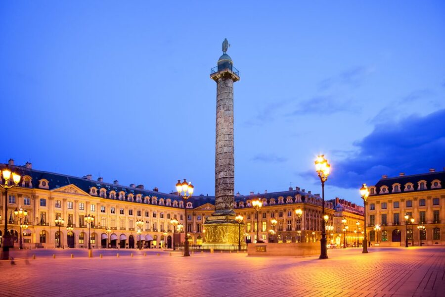 Paris: Evening Sightseeing Tour and Moulin Rouge Show - Is $200 a fair price?