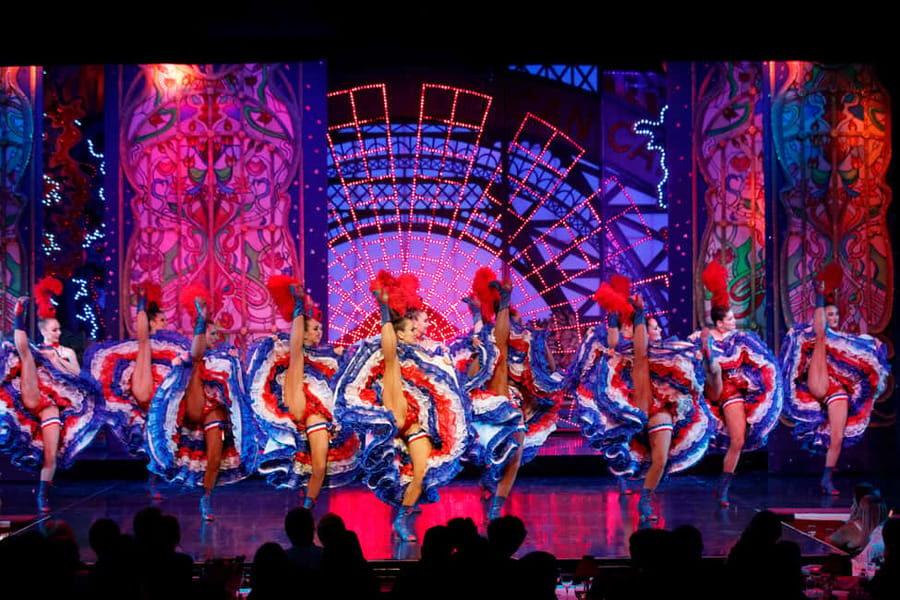 Paris: Evening Sightseeing Tour and Moulin Rouge Show - Meeting near the Eiffel Tower