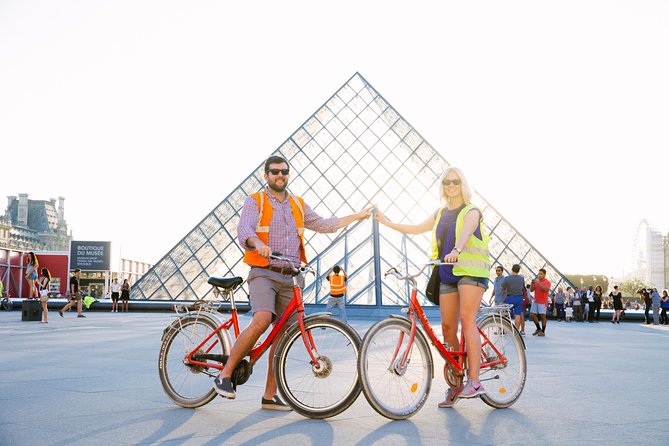 Paris Evening Snapshot Bike Tour - Starting near the Eiffel Tower