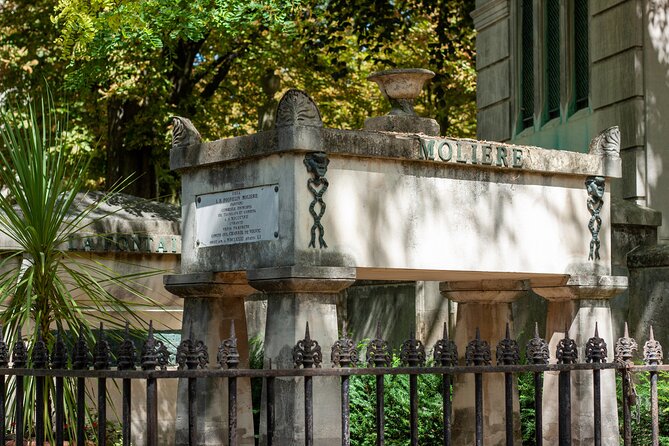 Paris: Famous Graves of Pere Lachaise Cemetery Guided Tour - Heloïse, Abelard, and the cemetery’s human stories