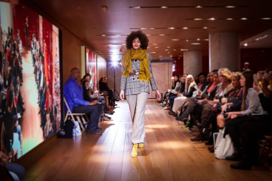Paris: Fashion Show at Galeries Lafayette Haussmann - Is $29 a fair price?