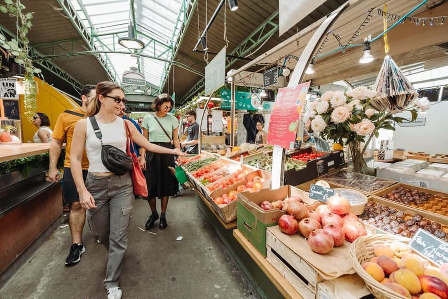 Paris: Food and Wine Tasting Walking Tour in Le Marais - Key points at a glance