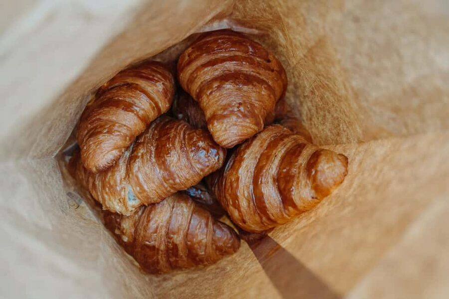 Paris: Food and Wine Tasting Walking Tour in Le Marais - Cheese and natural wine to finish