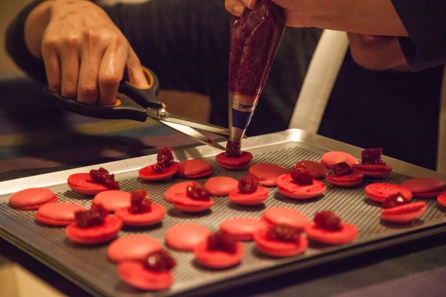 Paris: French Macarons Baking Class with a Parisian Chef - The private apartment setting
