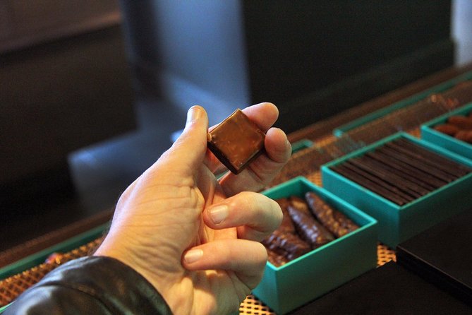 Paris French Sweets Tasting Tour with Pastries and Chocolates - Timing, meeting points, and booking tips