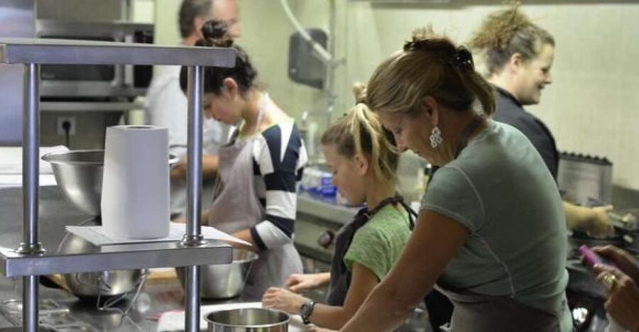 Paris: Full-Day Cooking Class, Market Tour and Lunch - A Paris morning that starts at the market