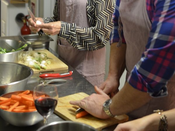 Paris: Full-Day Cooking Class, Market Tour and Lunch - FAQ
