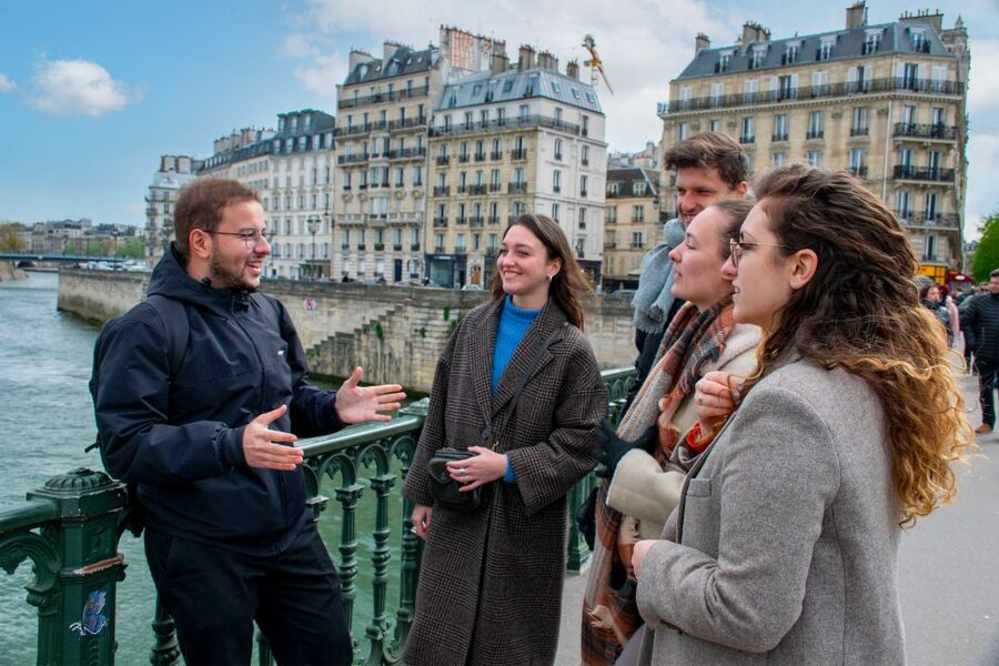 Paris: Full-Day Custom Tour with Local Guide - A Paris day built around your priorities