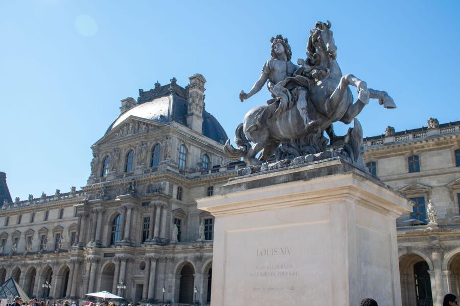 Paris: Full-Day Custom Tour with Local Guide - Lunch with French flavor, not just a break