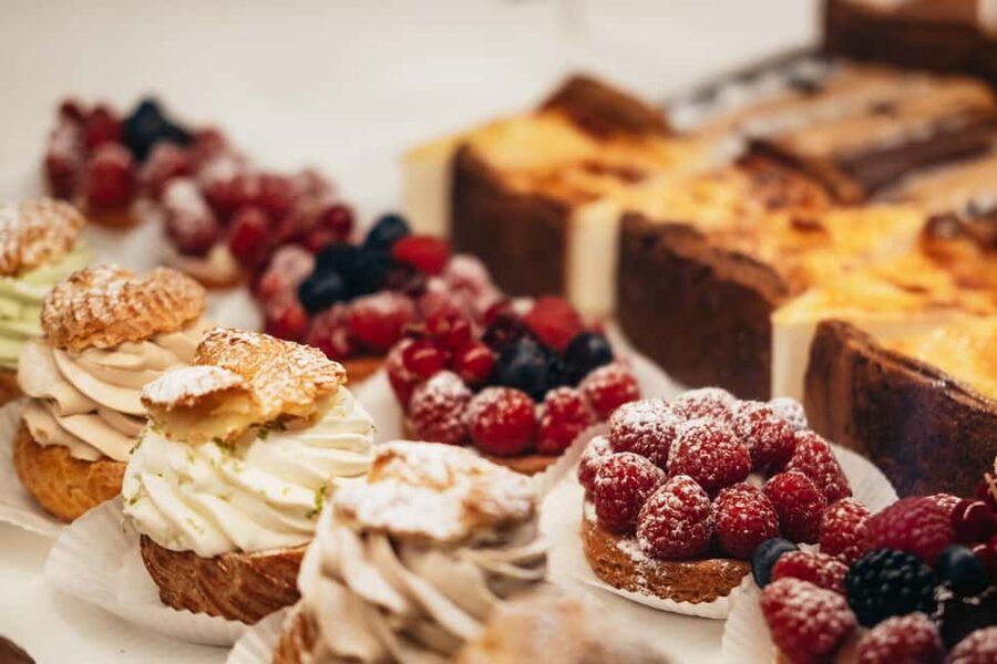Paris: Gourmet Food Tour with Over 10 Tastings and Wine - Why this Louvre-area food walk works
