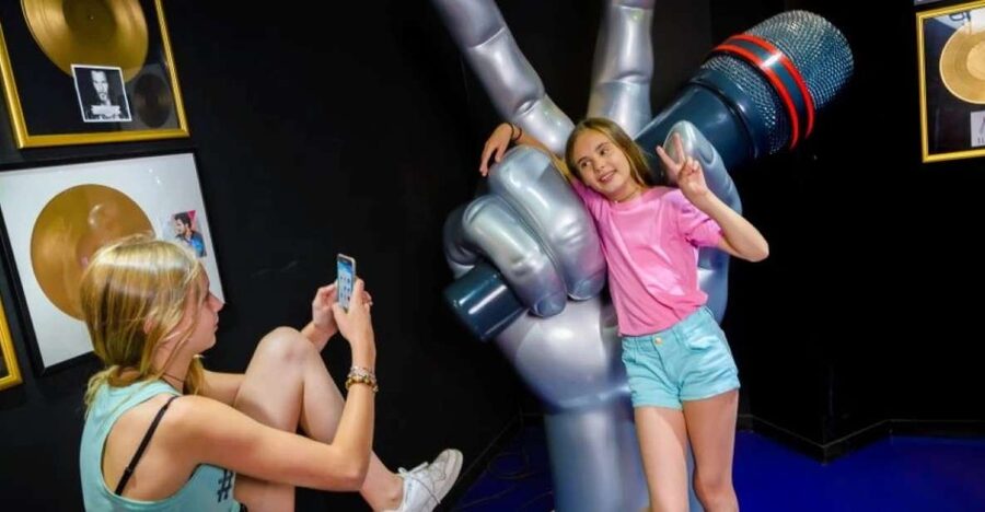 Paris: Grèvin Wax Museum and Seine River Cruise Tickets - Key points at a glance