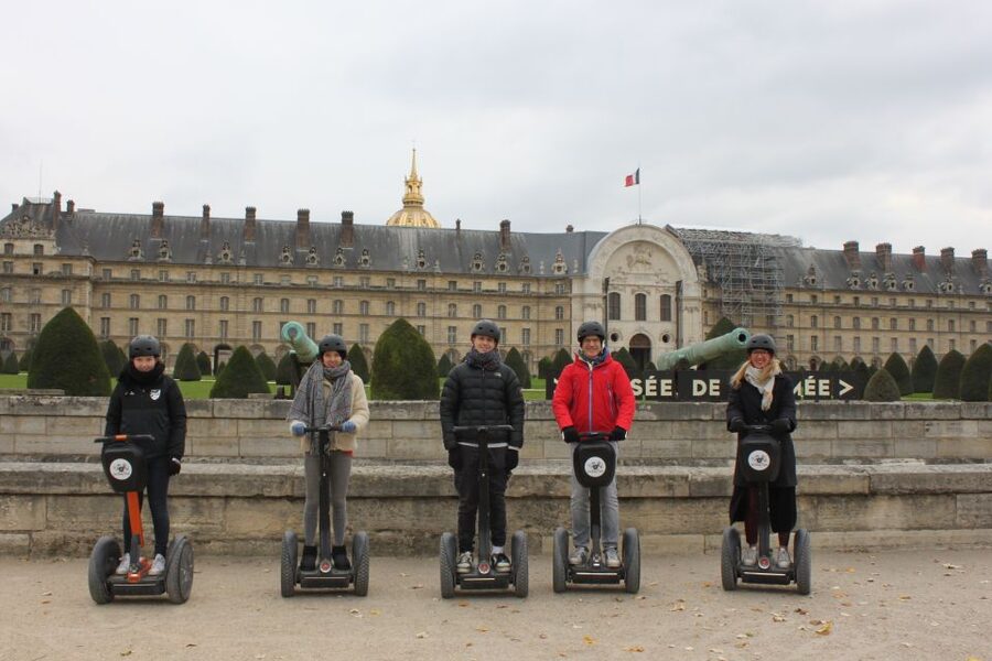 Paris: Guided Segway Tour - Guides, teaching, and the private-group advantage