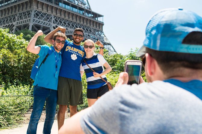 Paris Highlights Bike Tour: Eiffel Tower, Louvre and Notre-Dame - Rue Cler provides the day’s useful pause