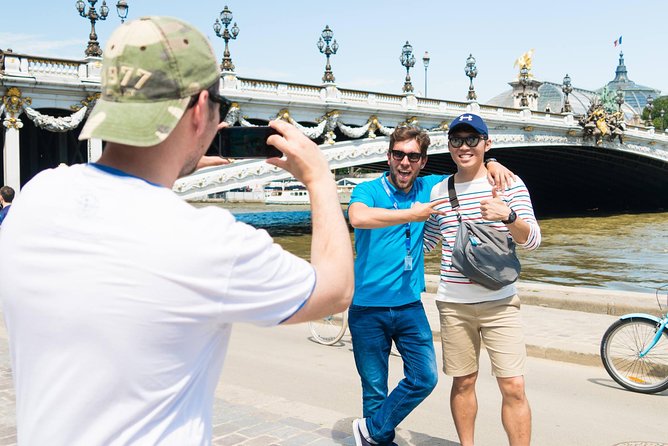 Paris Highlights Bike Tour: Eiffel Tower, Louvre and Notre-Dame - Riding beside the Seine slows the pace